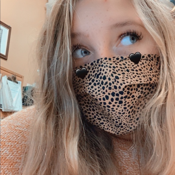 welcome to my closet 💫 - Picture 3 of 3